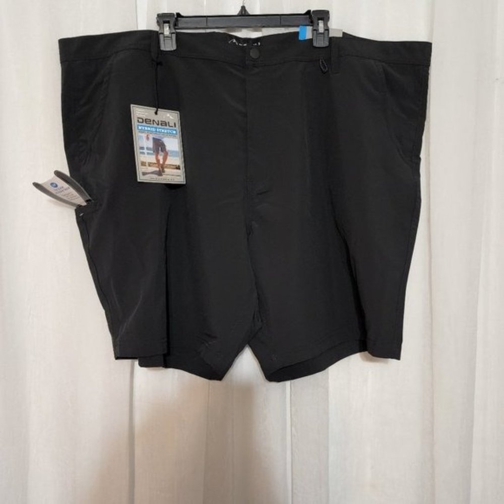 Denali Hybrid Stretch Black Flat Front Shorts Front Pockets 52"W X 8.5"  NWT